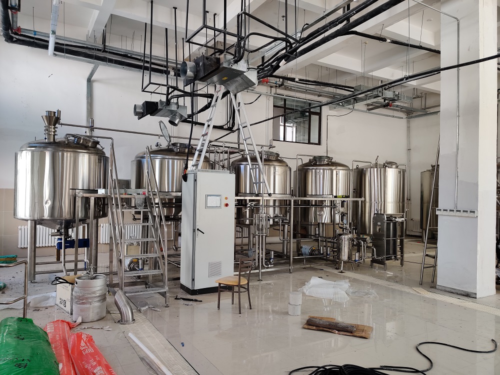 2000L精釀<a href=http://www.jsrgmr.com/ target=_blank class=infotextkey>啤酒設備</a>
