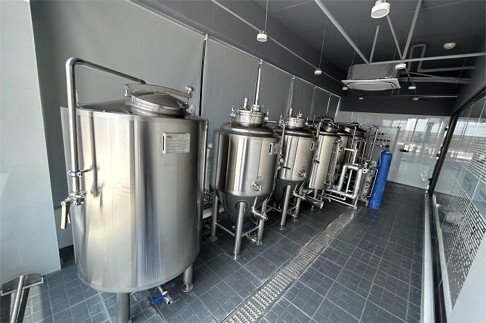 精釀<a href=http://www.jsrgmr.com/ target=_blank class=infotextkey>啤酒設備</a>-山東天泰啤酒設備