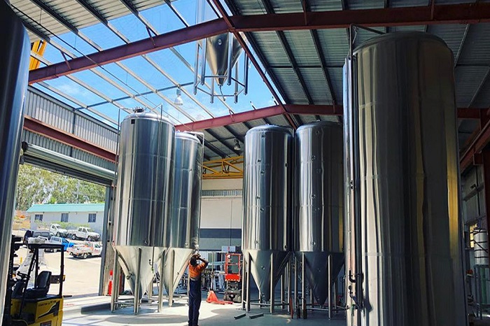 天泰<a href=http://www.jsrgmr.com/ target=_blank class=infotextkey>啤酒設備</a>發酵罐